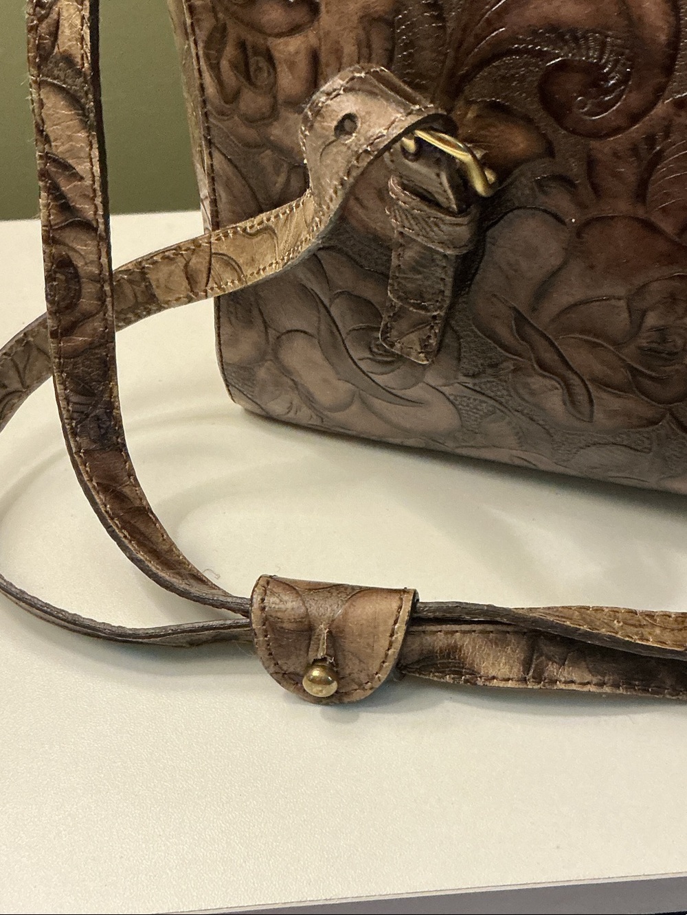 Brahmin Vintage 1990’s Elouise Rose Embossed Leather Chocolate Shoulder Bag EUC - Picture 8 of 13